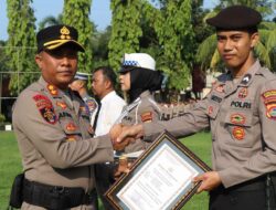 Polres Lombok Barat Berikan Penghargaan ‘Police of The Month’ untuk Personel Berprestasi