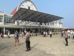 Kapal Pesiar Quantum of the Seas Tiba di Lombok, Wisatawan Mancanegara Sambut Keindahan Pulau