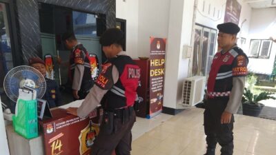 Meningkatkan Keamanan, Polres Lombok Barat Patroli KPU di Gerung