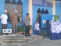 Upacara Bendera di SMP Insan Qurani Sumbawa, Kapolsek Sumbawa Berikan Pesan Positif kepada Siswa