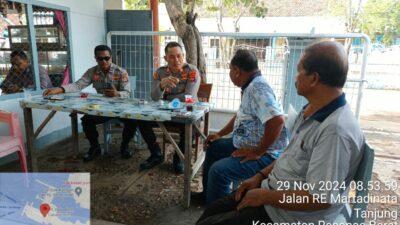 Polsek Kawasan Pelabuhan Laut Bima Gelar Kegiatan Jumat Curhat di Areal Pelabuhan Bima