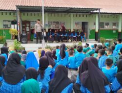 Bhabinkamtibmas Desa Rhee Isi Kegiatan IMTAQ di SDN Rhee Beru