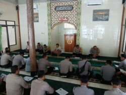 Polres Sumbawa Barat dan Polsek Jajaran Laksanakan Kegiatan Pembinaan Rohani dan Mental (Binrohtal)