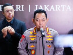 Kapolri: Personel Gabungan Polri-TNI Amankan 61 Ribu Lokasi Ibadah dan Rekreasi Saat Natal-Tahun Baru