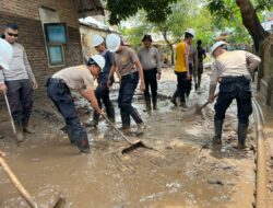 Sat Samapta Polres Dompu Gelar Bakti Sosial Untuk Korban Banjir di Kelurahan Potu