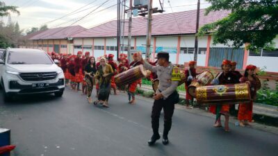 Nyongkolan Kuripan: Tradisi Sakral Pernikahan Sasak yang Memukau