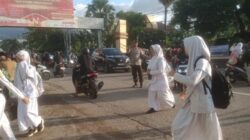 Personel Polsek Rasanae Barat Laksanakan Gatur Pagi Demi Kamseltibcar Lantas