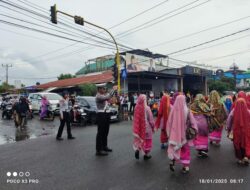 Polres Sumbawa Kerahkan Personel Amankan Karnaval Pawai Budaya HUT Sumbawa Ke-66