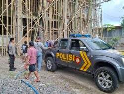 Polsek Bayan Berikan Bantuan Semen Untuk Pembangunan Masjid