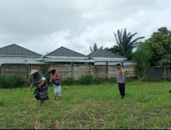 Polsek Labuapi Sambangi Desa, Ajak Warga Maksimalkan Lahan Pertanian