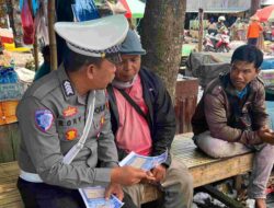 Satlantas Lombok Barat Edukasi Keselamatan di Pasar Jereneng