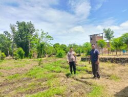 Polri Kawal Program Ketahanan Pangan Nasional di Desa Karombo