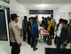 Salah Perhitungan Saat Nyalip, Kedua Sepeda Motor Saling Senggol