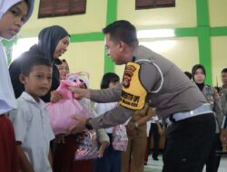 Operasi Keselamatan Rinjani 2025, Sat Lantas Polres Loteng Edukasi Siswa SLBN 1 Praya.