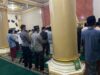 Polsek Sekotong Amankan Lalu Lintas Masjid Saat Tarawih