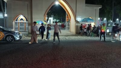 Polsek Kediri Perketat Pengamanan Sholat Tarawih di Masjid Jamiq