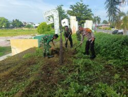 Kompak, TNI-Polri Di Kecamatan Utan Bersinergi Gotong Royong Bersama Pemerintah Dan Masyarakat