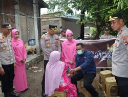 Ramadhan Berbagi, Kapolres Bima Kota Bagikan Baksos dan Bakti Kesehatan kepada Lansia di Wera
