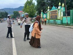 Personel Polsek Rasanae Barat Laksanakan Rawan Pagi di Depan MTSN 1 Kota Bima