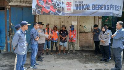 Sambangi Juru Parkir, Personel Sat Binmas Polres Bima Kota Sampaikan Pesan Kamtibmas