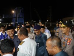 Kapolres Bima Kota Dampingi Gubernur NTB Tinjau Arus Mudik di Pelabuhan Bima