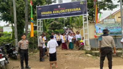 Pengambilan Air Suci Waisak di Kemalik Tendaun Berjalan Aman