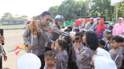 Tumbuhkan Kecintaan Anak Pada Polisi, Kapolres Loteng Kenalkan Tugas Polisi Sejak Dini.