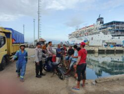 Polsek Kawasan Pelabuhan Laut Bima Laksanakan Patroli Rutin dan Beri Imbauan Kamtibmas di Areal Dermaga