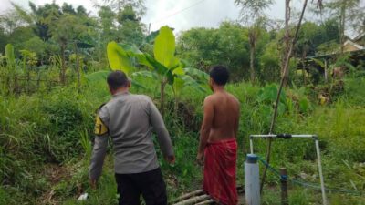 Bhabinkamtibmas Desa Kedaro Dorong Warga Manfaatkan Pekarangan untuk Ketahanan Pangan