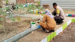 Bhabinkamtibmas Lembar Selatan Dorong Warga Kelola Lahan Pekarangan