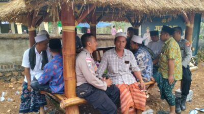 Jumat Curhat Polsek Sekotong, Warga Dusun Bunut Kantor Sampaikan Aspirasi