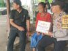 Polsek Sekotong Salurkan Bantuan Nutrisi di Dusun Sayong