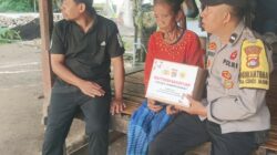 Polsek Sekotong Salurkan Bantuan Nutrisi di Dusun Sayong