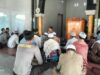 Jaga Kondusifitas Kamtibmas, Kapolsek Sekongkang Sholat Dzuhur Berjamaah Bersama Tokoh Agama