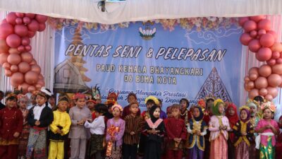 Kapolres Bima Kota Hadiri Pentas Seni dan Pelepasan Peserta Didik PAUD Kemala Bhayangkari 06 Bima Kota