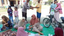 Wujud Kepedulian Polri: Polsek Kilo Salurkan Daging Qurban untuk Puluhan Warga Kurang Mampu