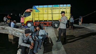 Polsek Kawasan Pelabuhan Laut Bima Laksanakan Patroli Rutin dan Himbauan Kamtibmas di Area Dermaga