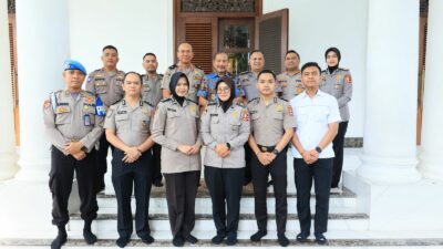 Dalam Rangka HUT Bhayangkara ke-79, Tim Mabes Polri Lakukan Anjangsana ke Mantan Kapolri Jenderal (Purn) Drs. Badrodin Haiti