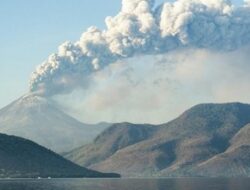 Gunung Lewotobi Laki-laki Erupsi, Polda NTT Imbau Masyarakat Tingkatkan Kewaspadaan