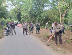 Sambut Hari Bhayangkara ke-79, Polsek Seteluk Bersama TNI dan Warga Gelar Gotong Royong Peringati Hari Lingkungan Hidup