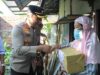 Kapolres Sumbawa Salurkan Bansos, Ajak Bhabinkamtibmas Konvoi dan Sambangi Warga