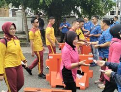 Ribuan Masyarakat dan Ratusan Hadiah Semarakkan Jalan Sehat dan Sepeda Santai Hari Bhayangkara ke -79 di Polda Kalteng