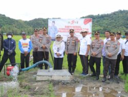 Kapolres Sumbawa Barat Resmikan dan Serahkan Sumur Bor kepada Kelompok Tani di Desa Beru dalam Rangka Hari Bhayangkara ke-79