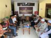 Silaturahmi para tokoh se-Kecamatan Pekat bersama Kapolsek dalam rangka membangun sinergi menjaga kamtibmas