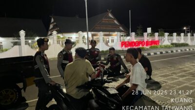 Ciptakan Rasa Aman, Sat Samapta Polres Sumbawa Barat Gelar Patroli Dialogis di Wilayah Kota Taliwang