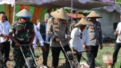 Kapolres Bima Kota Ikuti Kegiatan Penanaman Jagung Serentak Kuartal III Tahun 2025, Dukung Ketahanan Pangan Nasional
