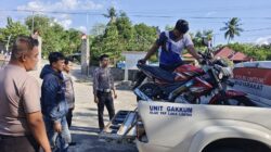 Polsek Sanggar Bantu Evakuasi Korban Kecelakaan Lalulintas di Desa Taloko