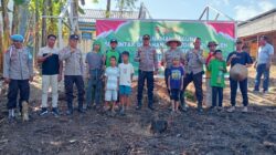 Kapolsek Dompu Laksanakan Kegiatan Penanaman Jagung Serentak di Lahan Pondok Pesantren Al Ghonyyu