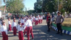 Polres Dompu Laksanakan Pengamanan Jalur Lomba Gerak Jalan Indah Tingkat SD Sederajat Sambut HUT RI ke-80
