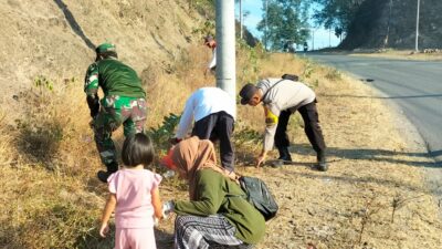 Bhabinkamtibmas Desa Mantun Ajak Warga Gotong Royong Sambut HUT RI ke-80